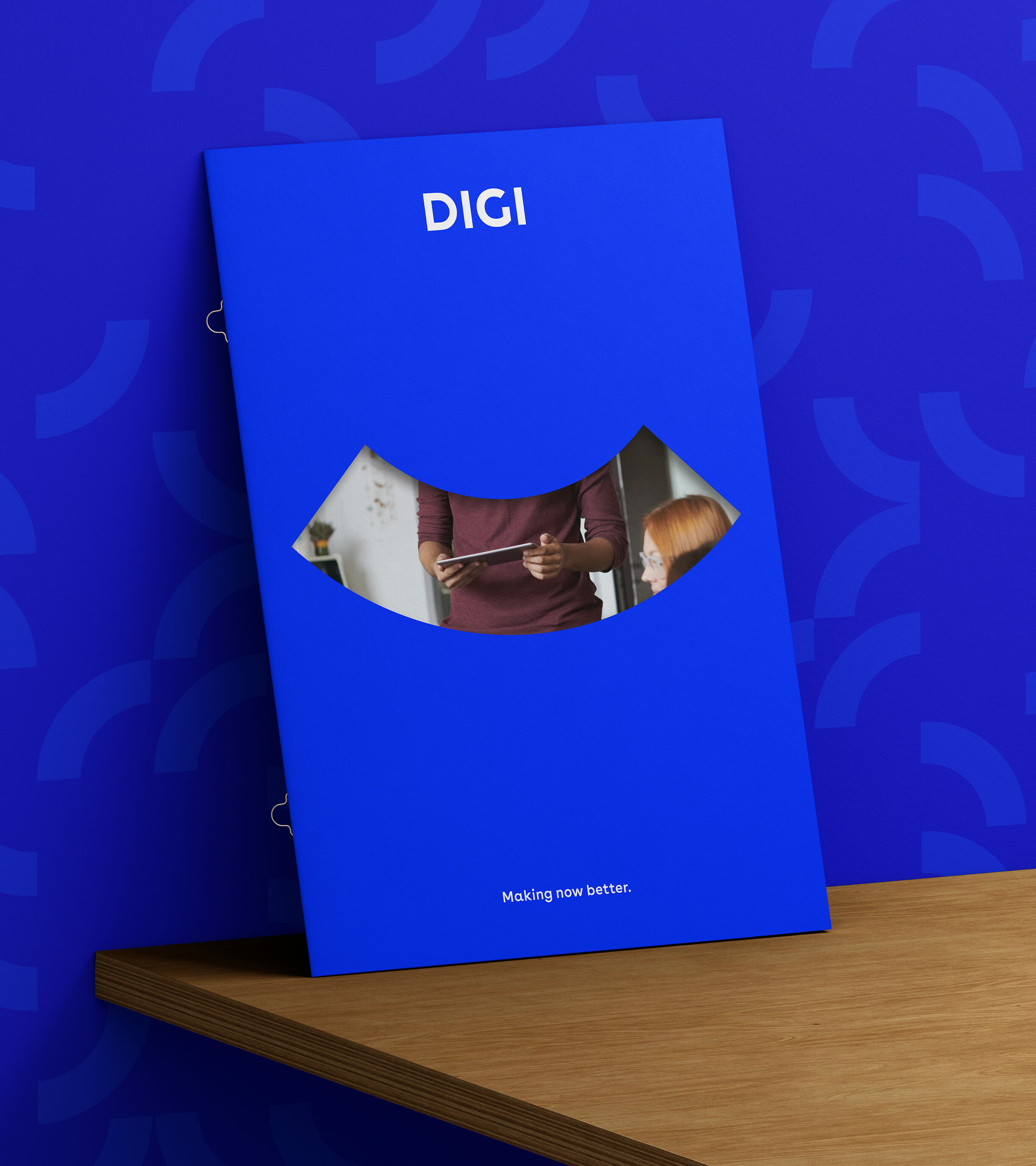 Digi Brochure Cover 02 R4